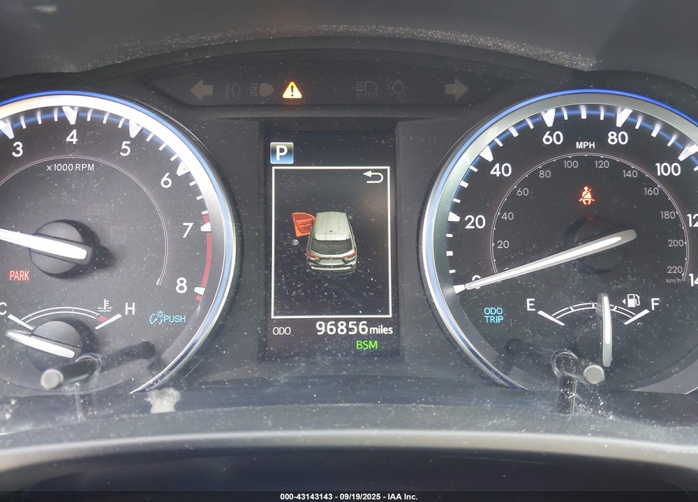 2019 TOYOTA HIGHLANDER XLE VIN: 5TDJZRFHXKS717758