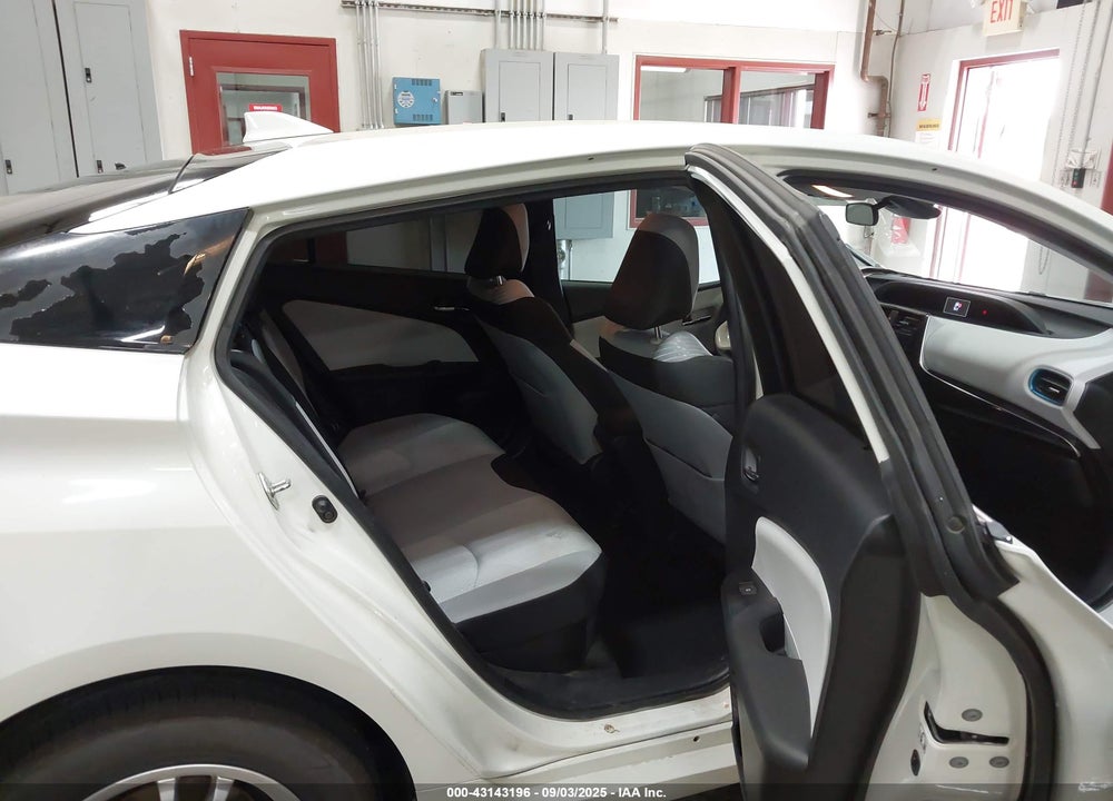 2016 TOYOTA PRIUS VIN: JTDKARFU4G3010673