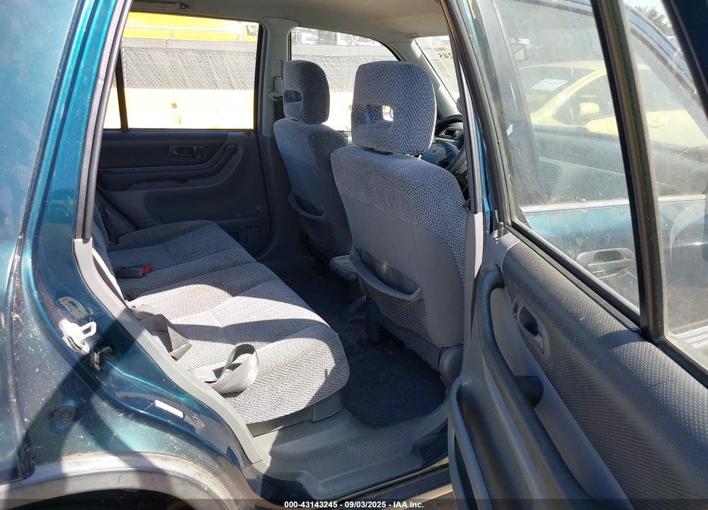 1998 HONDA CR-V LX VIN: JHLRD284XWC000273