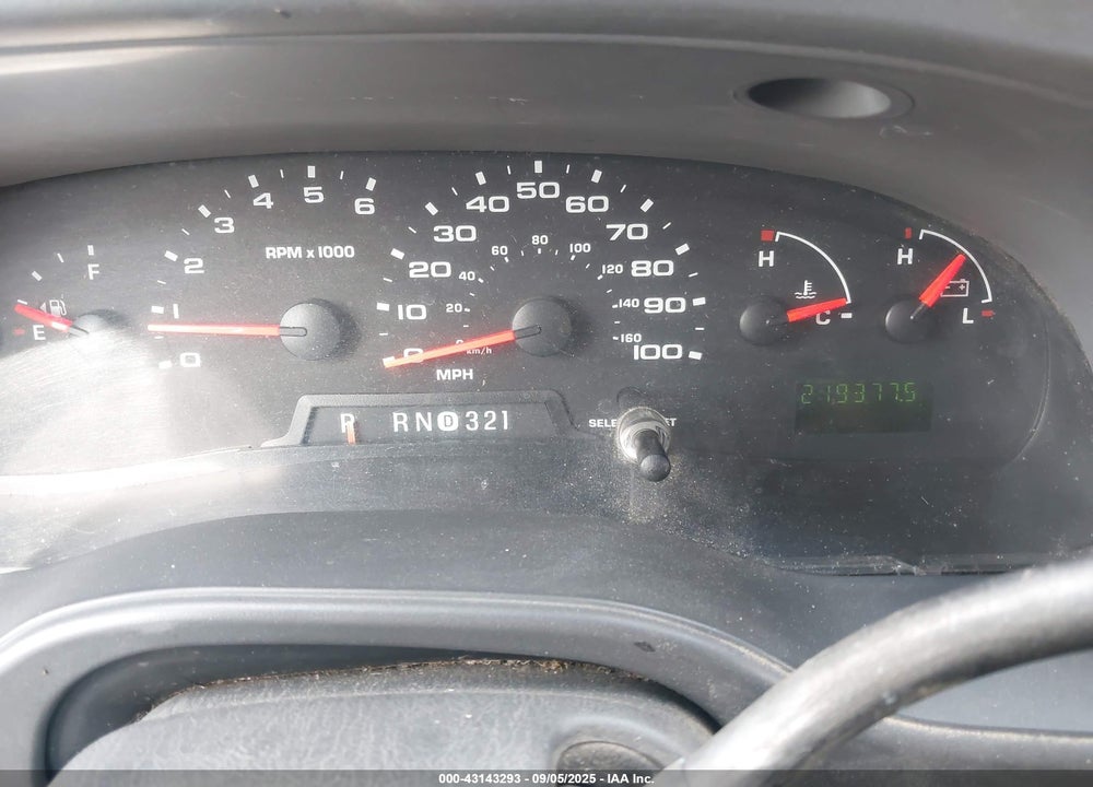 2005 FORD E-350 SUPER DUTY COMMERCIAL/RECREATIONAL VIN: 1FTSE34S75HA79859
