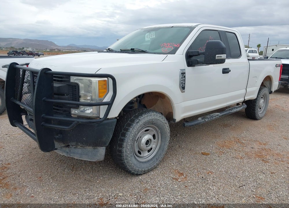 2017 FORD F-250 VIN: 1FT7X2B62HEF18231