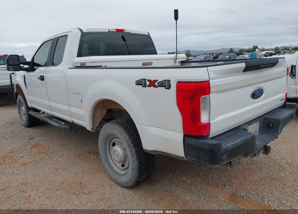 2017 FORD F-250 VIN: 1FT7X2B62HEF18231