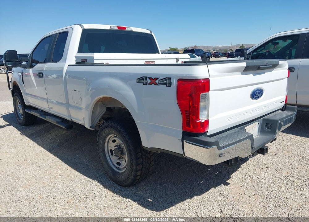 2017 FORD F-250 VIN: 1FT7X2B68HEF18251