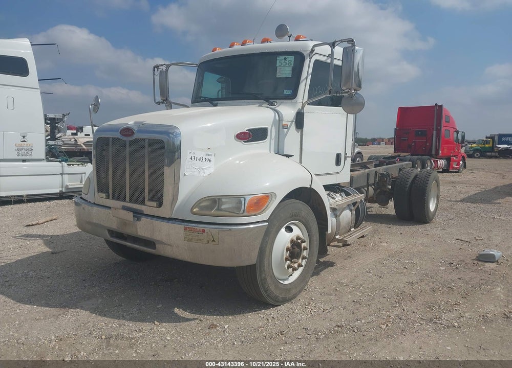 2017 PETERBILT 337 VIN: 2NP2HJ7X3HM440148