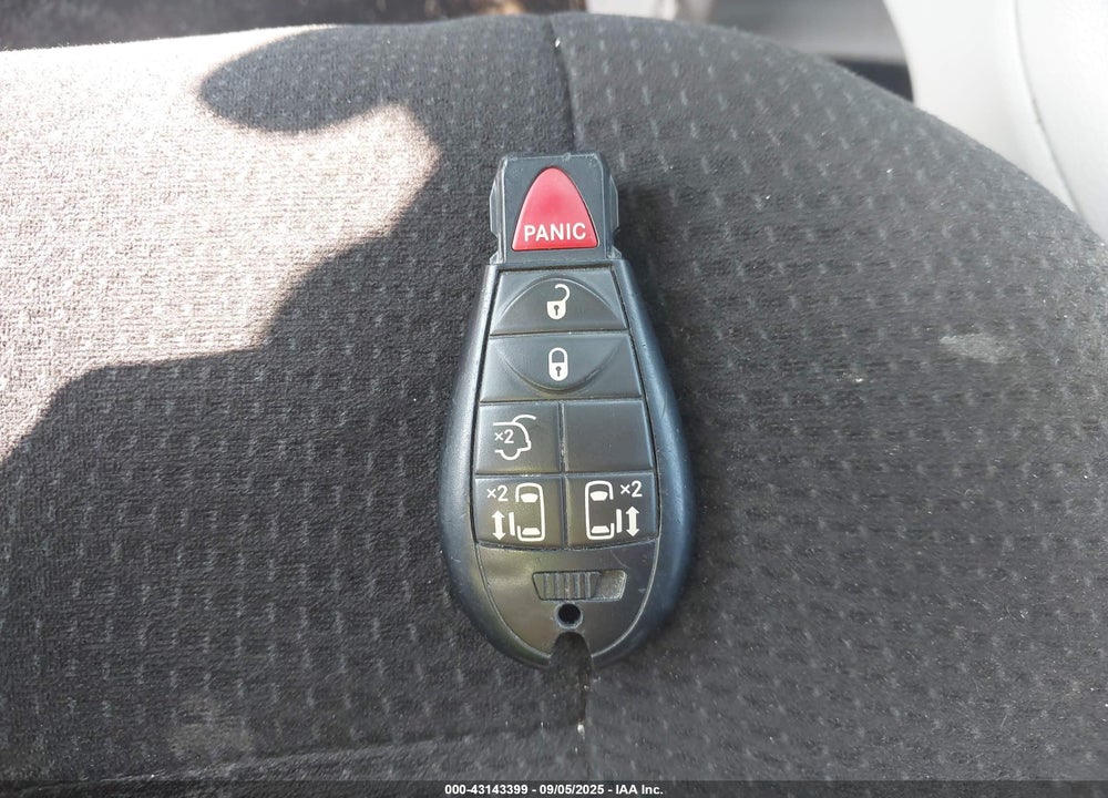 2012 DODGE GRAND CARAVAN VIN: 2C4RDGCG0CR377774