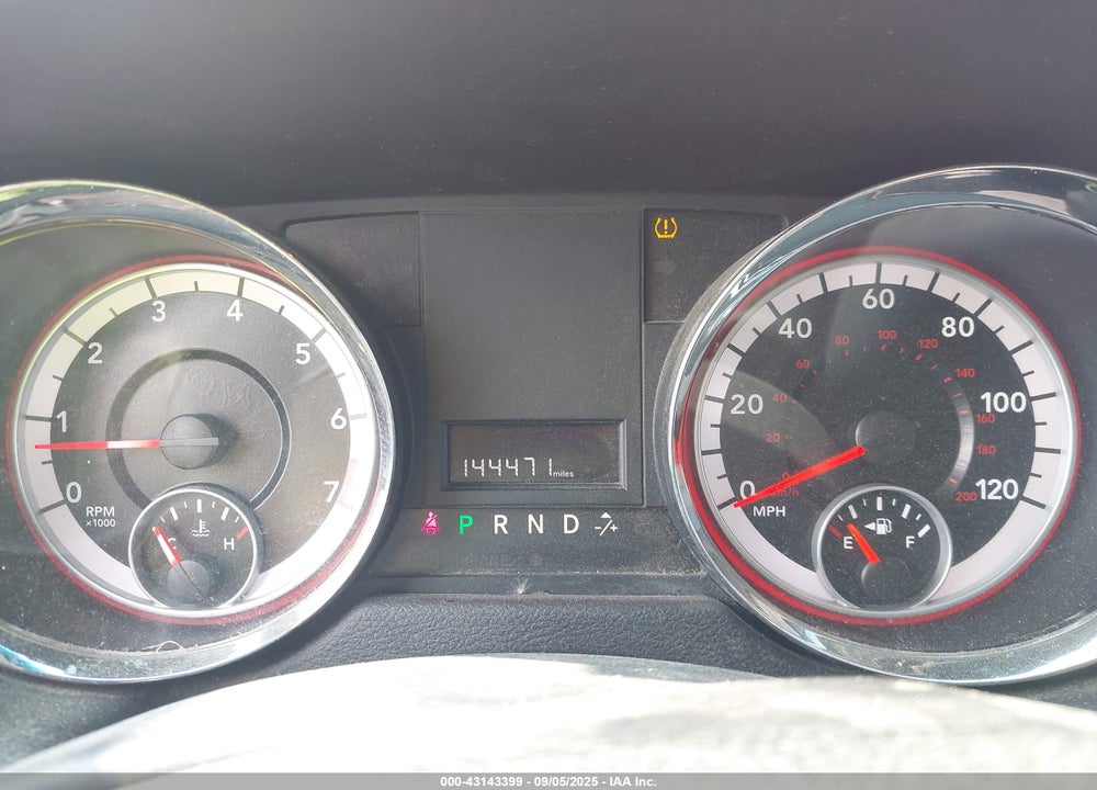 2012 DODGE GRAND CARAVAN VIN: 2C4RDGCG0CR377774