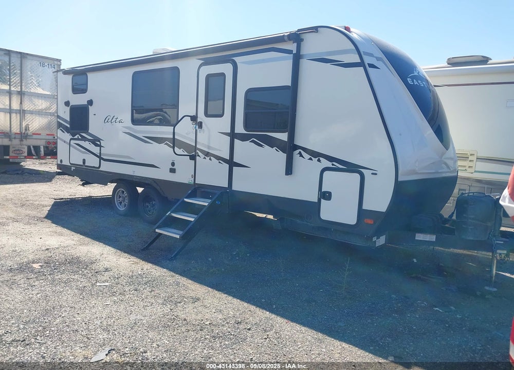 2021 EAST TO WEST ELITE 2100 MBH TRAVEL TRAILER VIN: 5ZT2ALKB1M9001597