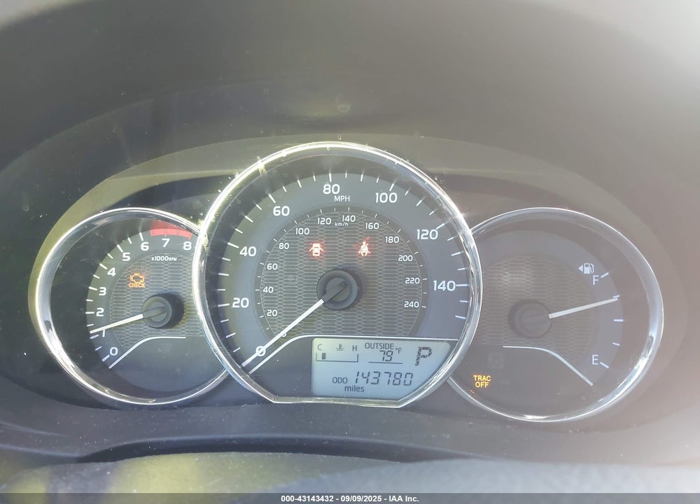 2015 TOYOTA COROLLA LE VIN: 2T1BURHE6FC355352
