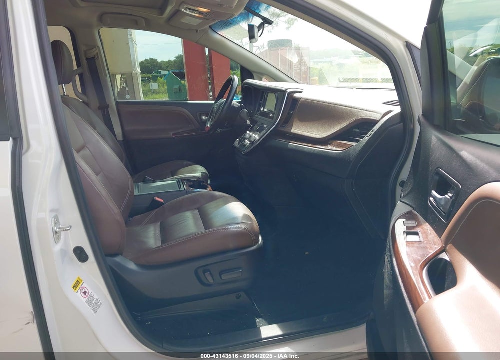 2017 TOYOTA SIENNA VIN: 5TDYZ3DCXHS859720