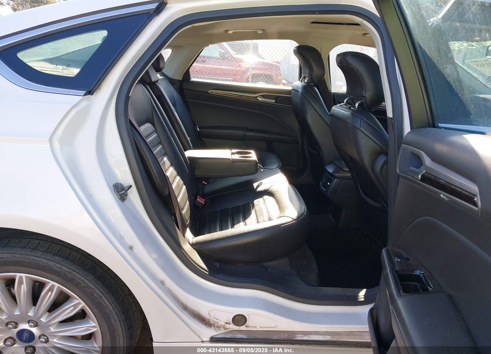 2013 FORD FUSION VIN: 3FA6P0LUXDR318532