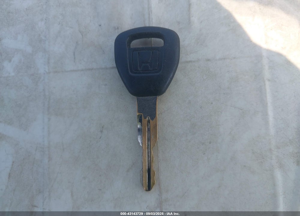 2002 HONDA ACCORD 2.3 EX VIN: JHMCG566X2C034979