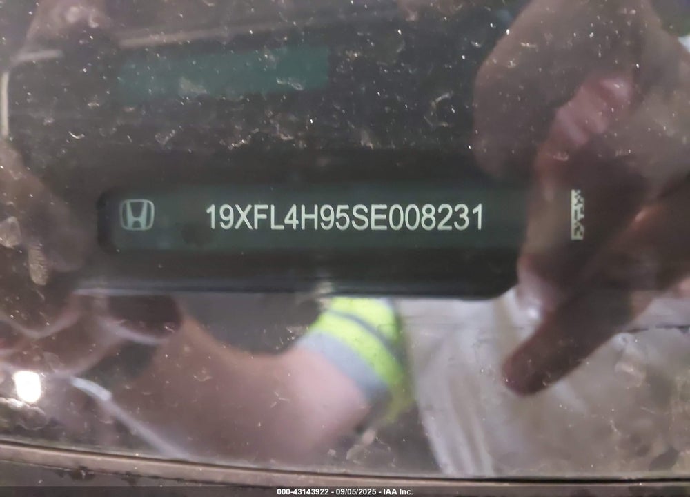 2025 HONDA CIVIC HYBRID VIN: 19XFL4H95SE008231