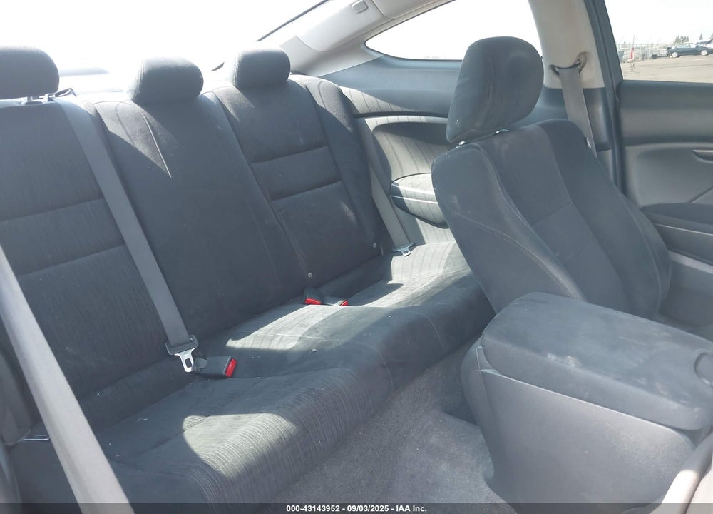 2011 HONDA ACCORD VIN: 1HGCS1B32BA008541