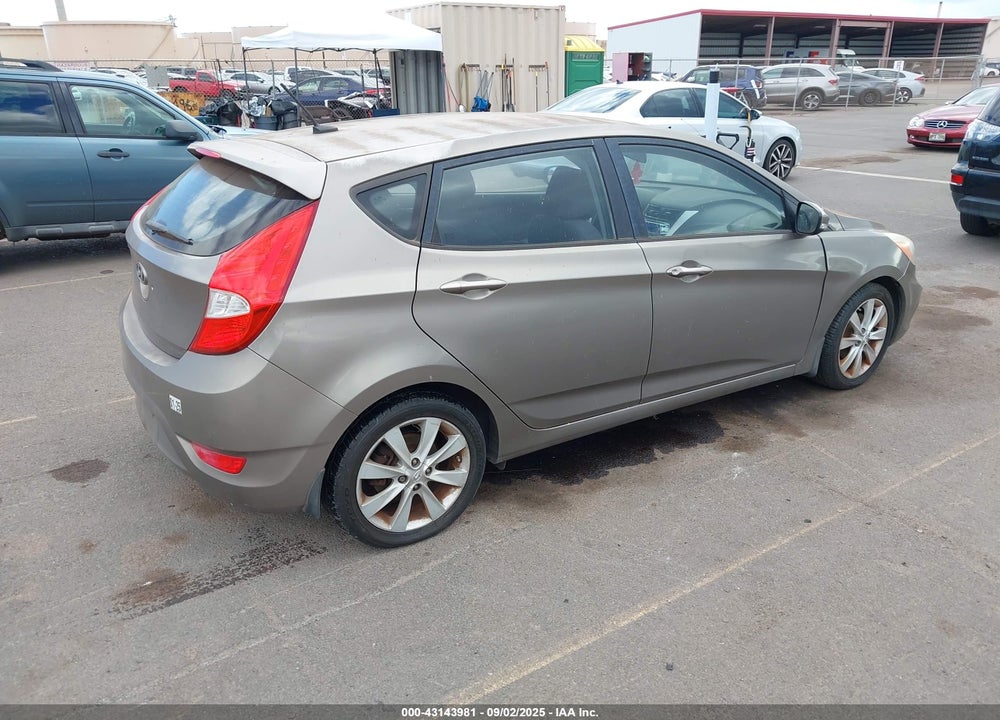 2014 HYUNDAI ACCENT VIN: KMHCU5AE7EU164303