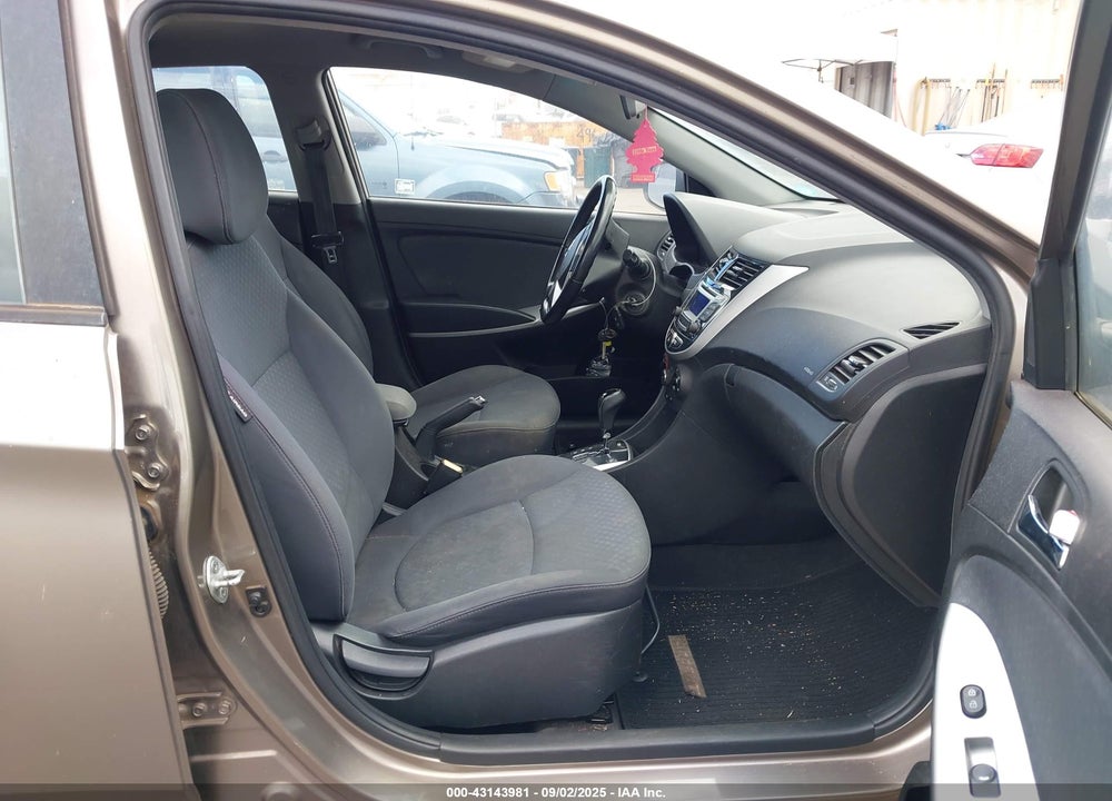2014 HYUNDAI ACCENT VIN: KMHCU5AE7EU164303