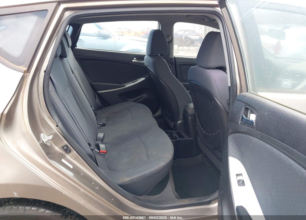 2014 HYUNDAI ACCENT VIN: KMHCU5AE7EU164303