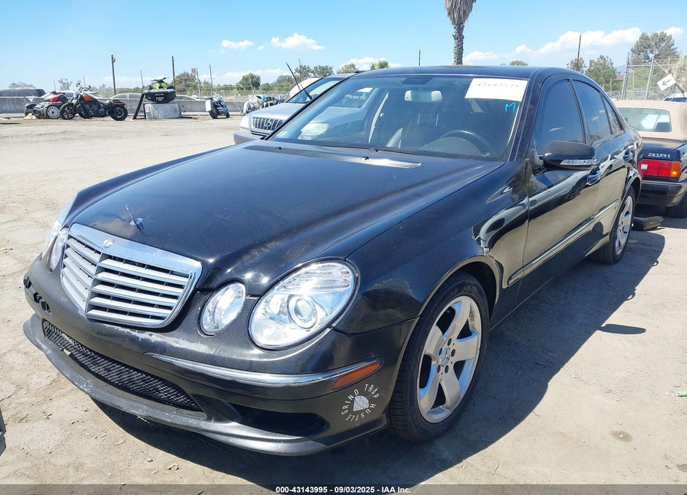 2007 MERCEDES-BENZ E 550 VIN: WDBUF72X47B074442