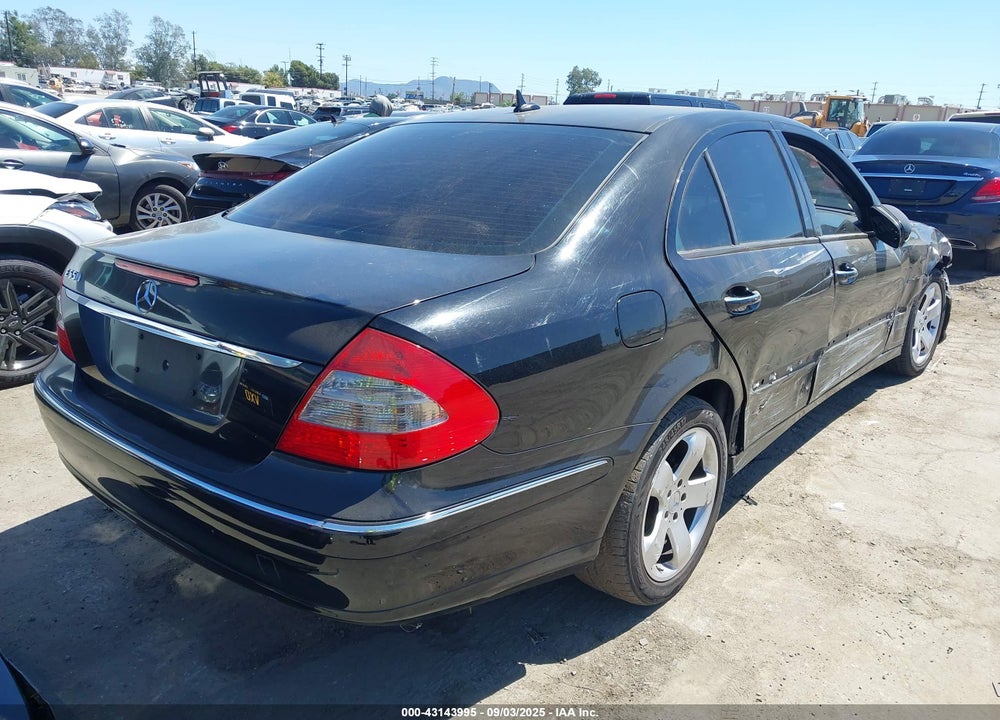 2007 MERCEDES-BENZ E 550 VIN: WDBUF72X47B074442