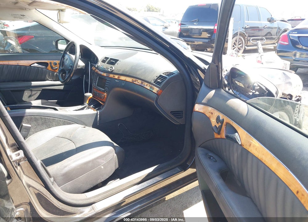 2007 MERCEDES-BENZ E 550 VIN: WDBUF72X47B074442