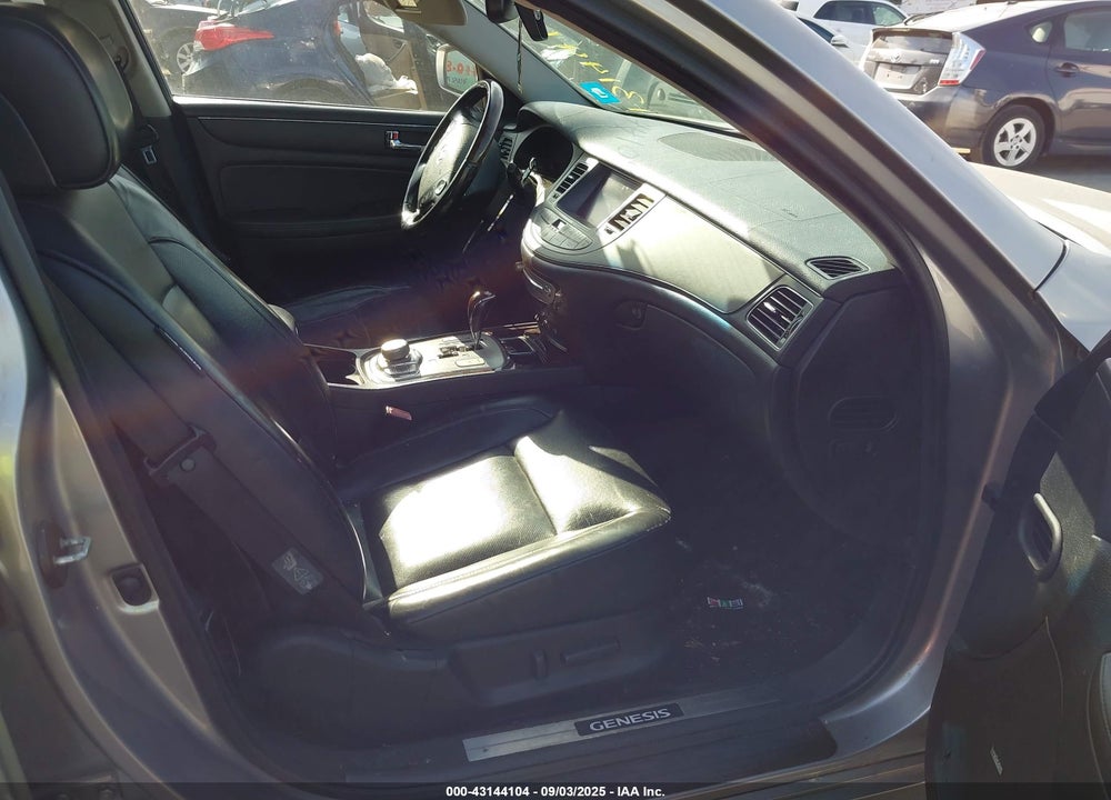 2009 HYUNDAI GENESIS VIN: KMHGC46F09U054456