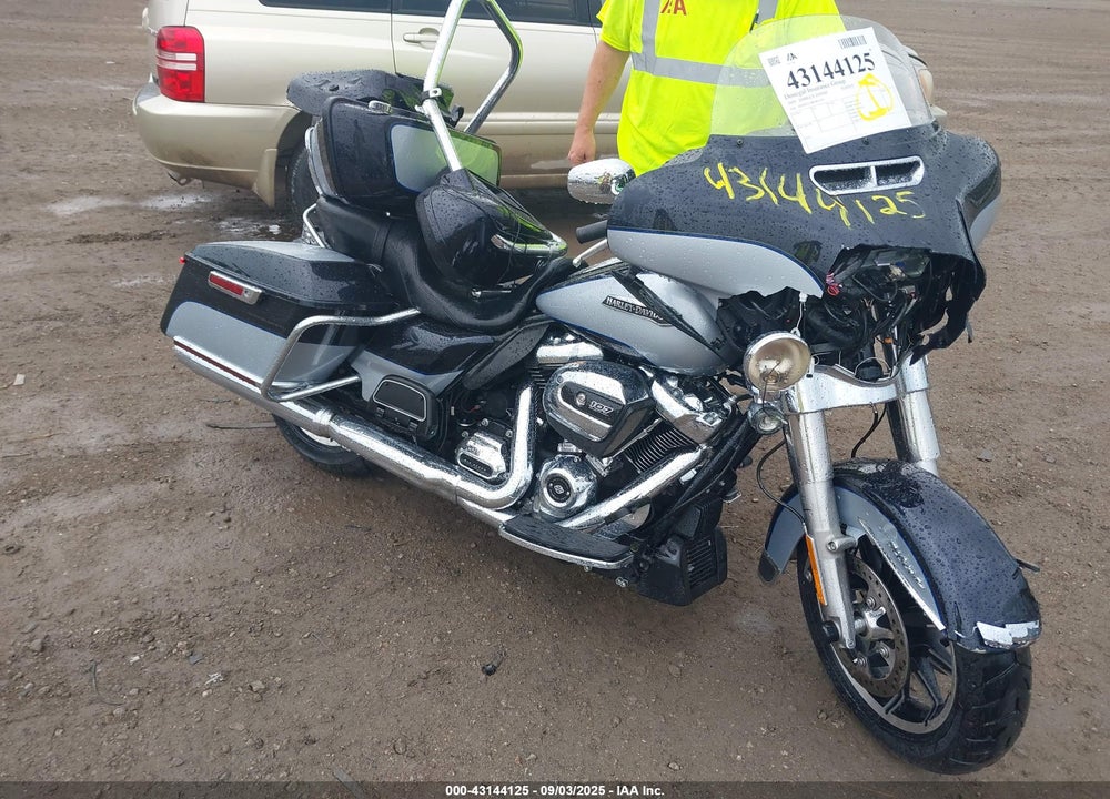 2019 HARLEY-DAVIDSON FLHTCU VIN: 1HD1FCC18KB626703