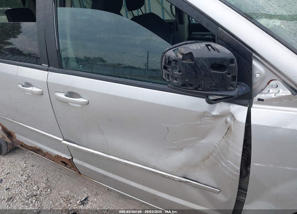2010 DODGE GRAND CARAVAN SXT VIN: 2D4RN5D11AR196324