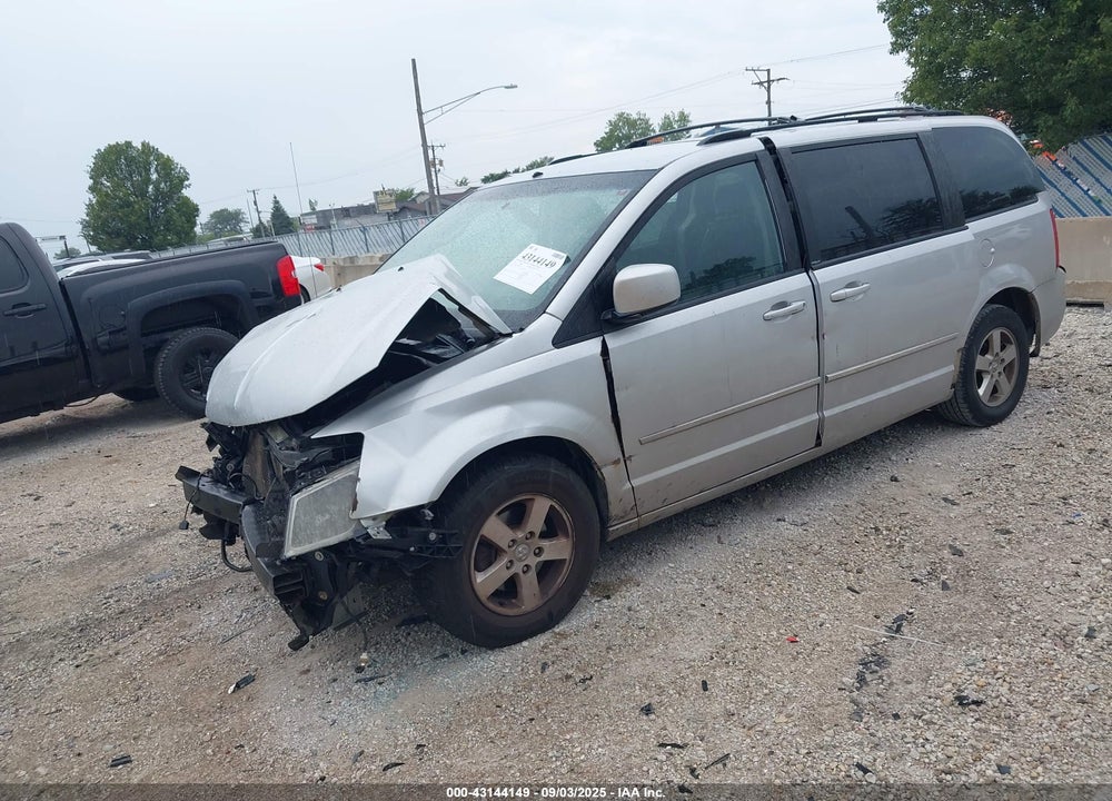 2010 DODGE GRAND CARAVAN SXT VIN: 2D4RN5D11AR196324