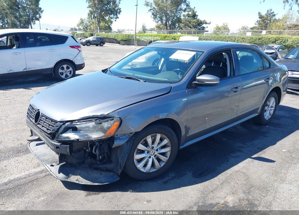 2014 VOLKSWAGEN PASSAT VIN: 1VWAT7A33EC098585