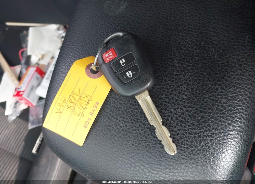 2015 TOYOTA RAV4 VIN: 2T3ZFREV1FW162643