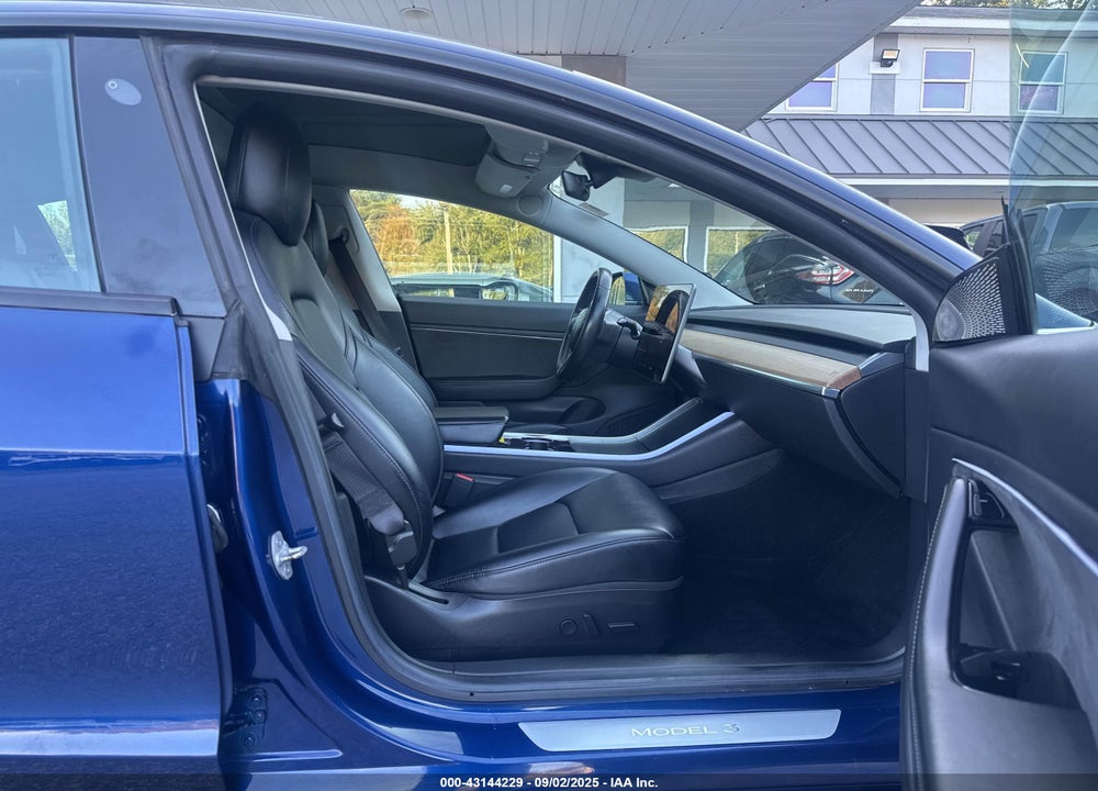 2019 TESLA MODEL 3 VIN: 5YJ3E1EBXKF433019