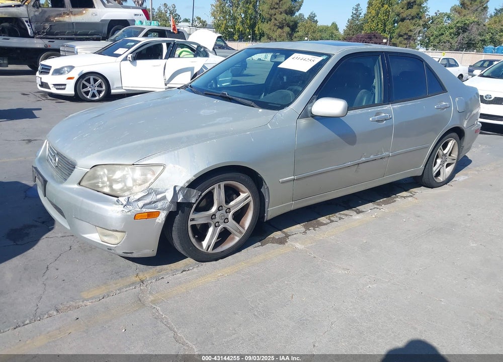 2001 LEXUS IS 300 VIN: JTHBD182310017853