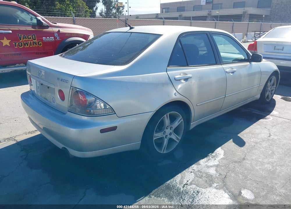 2001 LEXUS IS 300 VIN: JTHBD182310017853