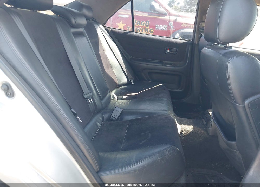 2001 LEXUS IS 300 VIN: JTHBD182310017853