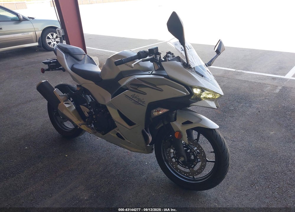 2025 KAWASAKI EX500 H VIN: ML5EXGH16SDA43709