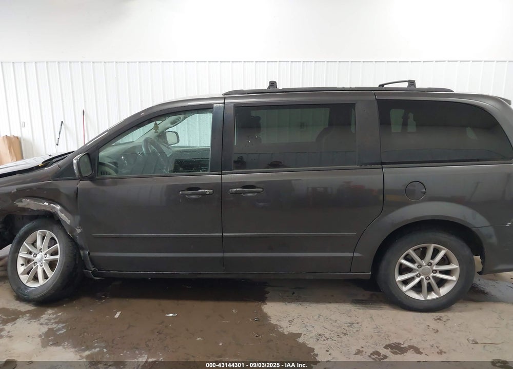 2016 DODGE GRAND CARAVAN VIN: 2C4RDGCG3GR270420