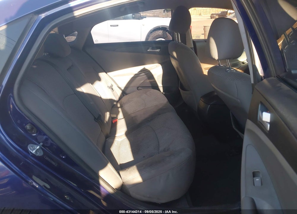 2012 HYUNDAI SONATA VIN: 5NPEB4AC7CH459923