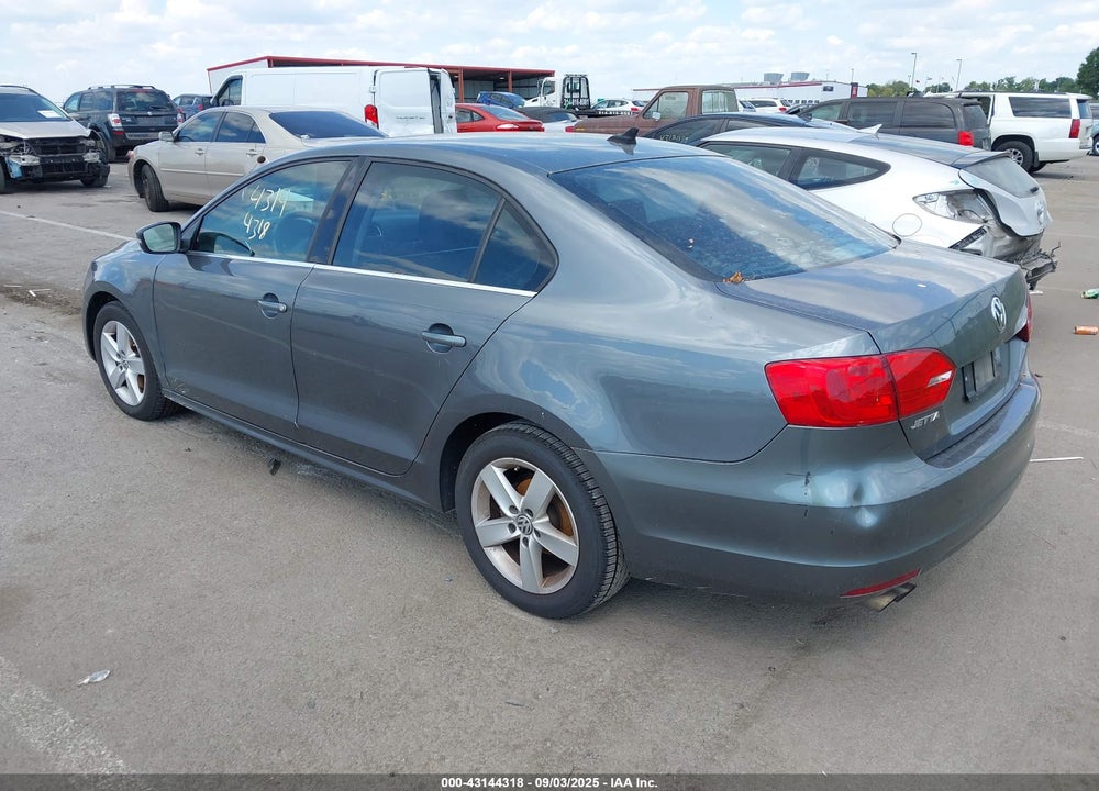 2013 VOLKSWAGEN JETTA 2.0L TDI VIN: 3VWLL7AJ8DM244287