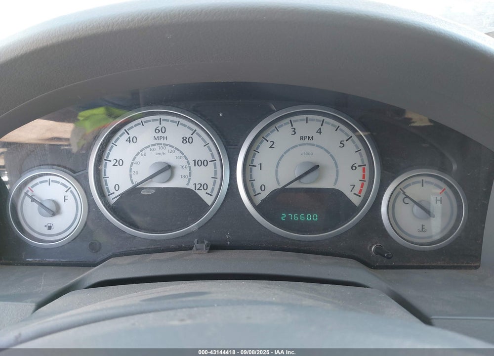 2008 CHRYSLER TOWN & COUNTRY LX VIN: 2A8HR44H38R604894