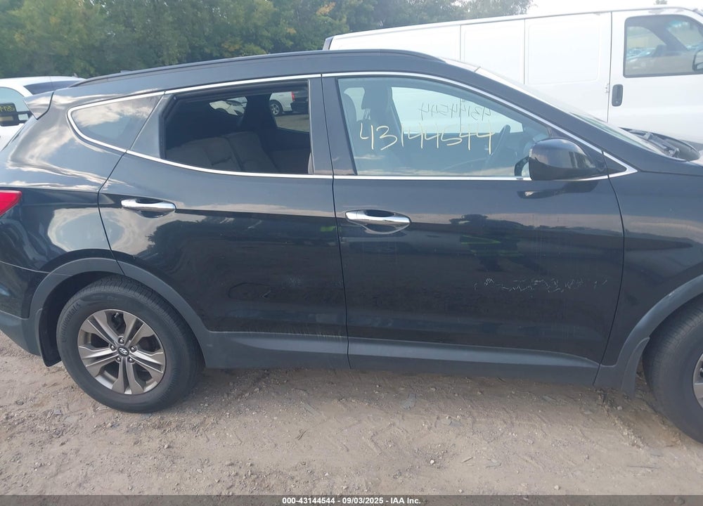 2016 HYUNDAI SANTA FE VIN: 5XYZUDLB9GG336279