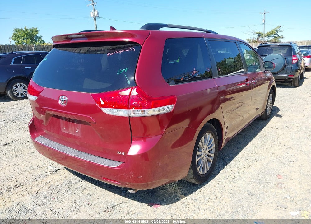 2013 TOYOTA SIENNA VIN: 5TDYK3DC2DS352647