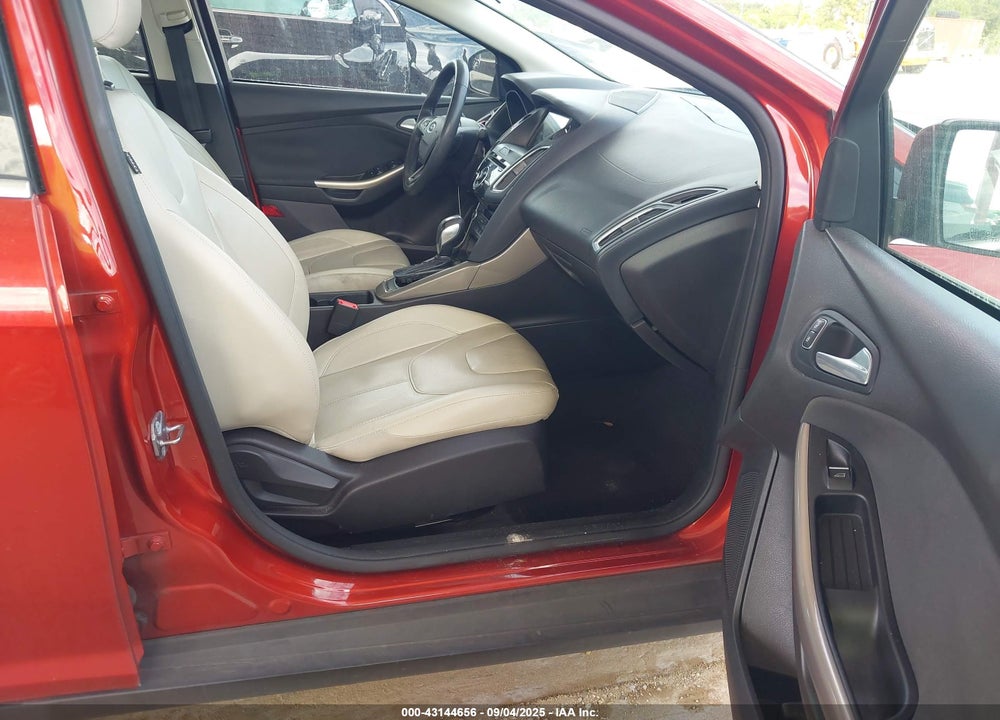 2018 FORD FOCUS VIN: 1FADP3J2XJL294348
