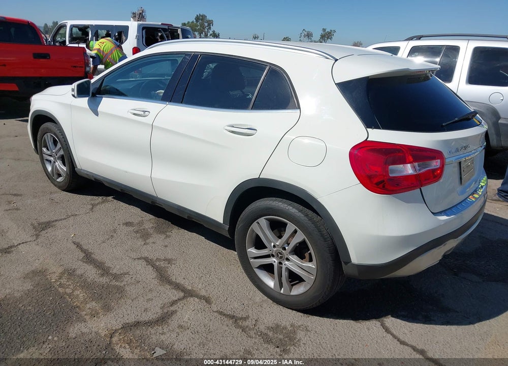 2018 MERCEDES-BENZ GLA-CLASS VIN: WDCTG4EB6JJ437050