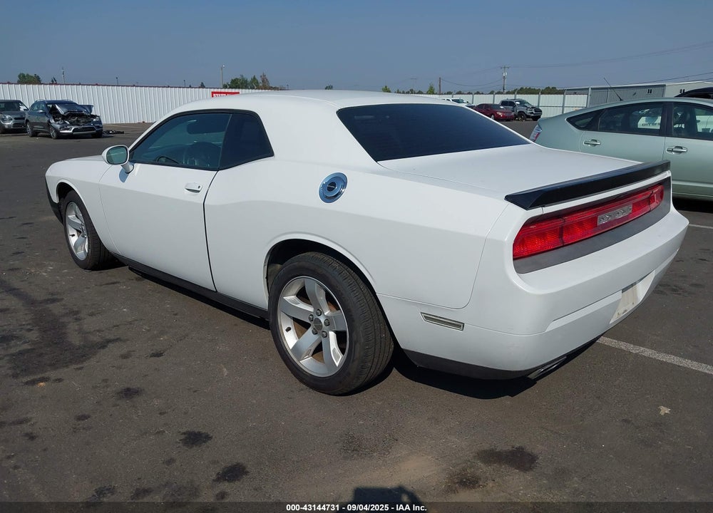 2011 DODGE CHALLENGER VIN: 2B3CJ4DG2BH602214