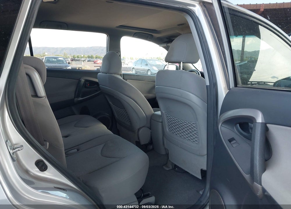 2007 TOYOTA RAV4 VIN: JTMBD31V476049797