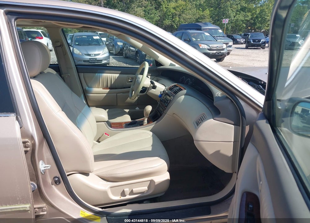 2001 TOYOTA AVALON XLS VIN: 4T1BF28B71U153604