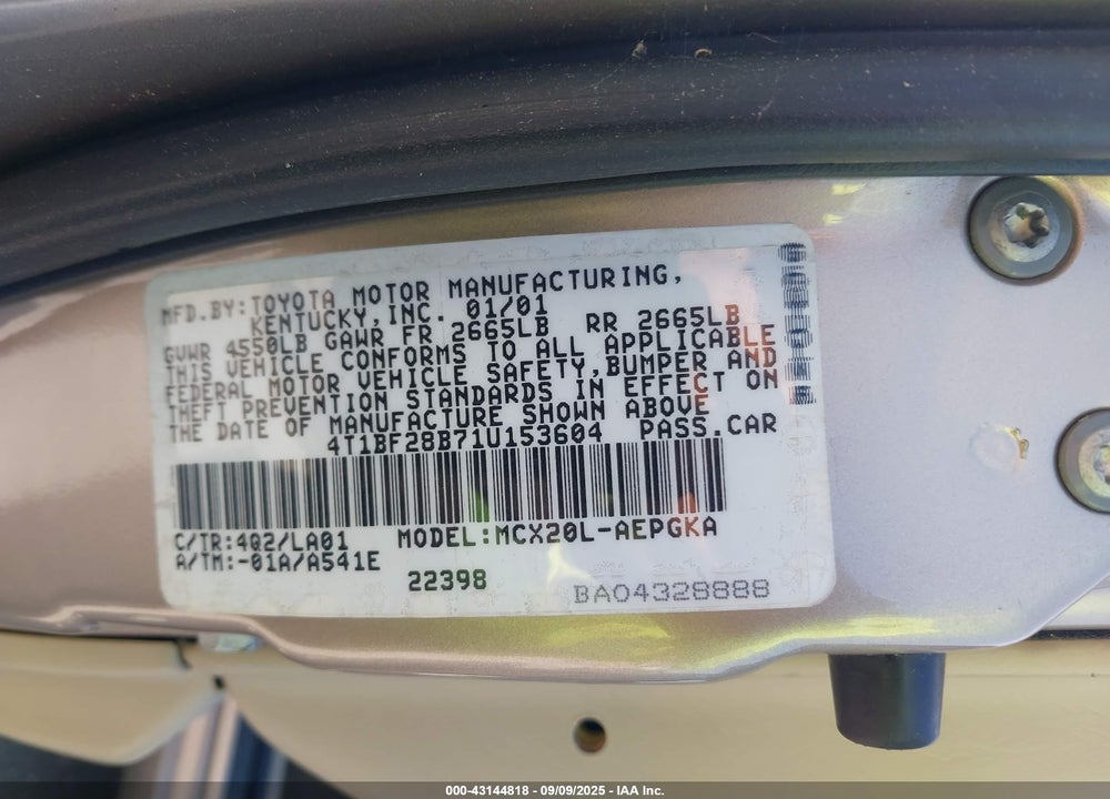 2001 TOYOTA AVALON XLS VIN: 4T1BF28B71U153604
