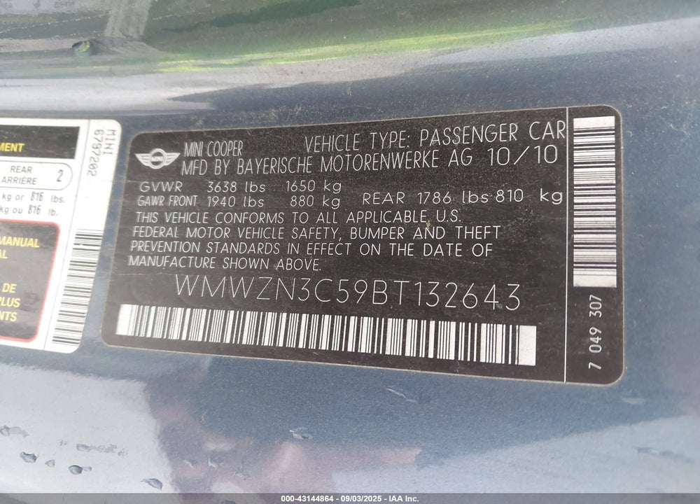 2011 MINI COOPER VIN: WMWZN3C59BT132643