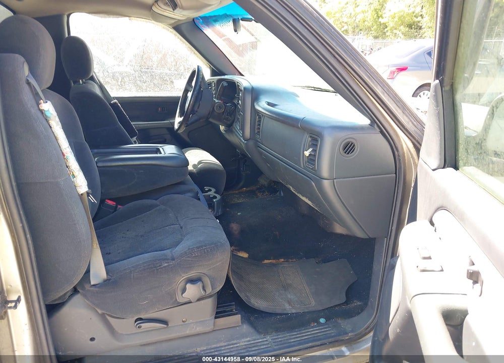 2002 CHEVROLET SILVERADO 1500 LS VIN: 1GCEK14T52Z230125