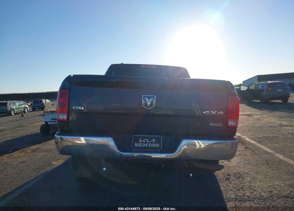 2018 RAM 1500 SLT 4X4 5'7 BOX VIN: 1C6RR7LGXJS250597