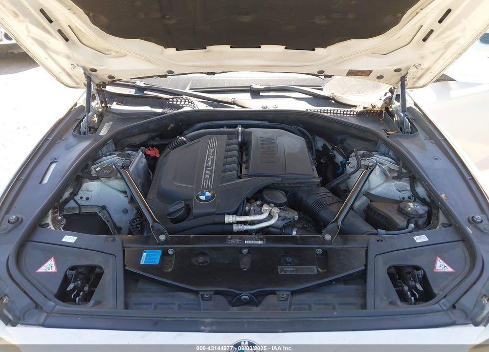 2011 BMW 5 SERIES VIN: WBAFR7C59BC266616